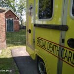 Airbrush Special Death Care, Wagens Special Death Care, voomalig ambu, voormalig ambulance, special death care, klinische lessen, postmortale zorg, thanatopraxie, buikpunctie, airbrush, vervoer, pacemaker, reconstructie, reconstructies, camouflage, camouflage cursus, airbrush cursus, presentaties, presentatie altijd werken in emotie, boeken, boek alrijd werken in emotie, boek als de dood begint te ruiken, boek zonder hartslag, aardbeving turkije, humanitaire hulp, death care germany, bodyseal, beladen presentatie, embalmer, specialistische postmortale zorg, Edwin spieard